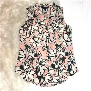 Banana Republic Petite Pink Flower Sleeveless Top